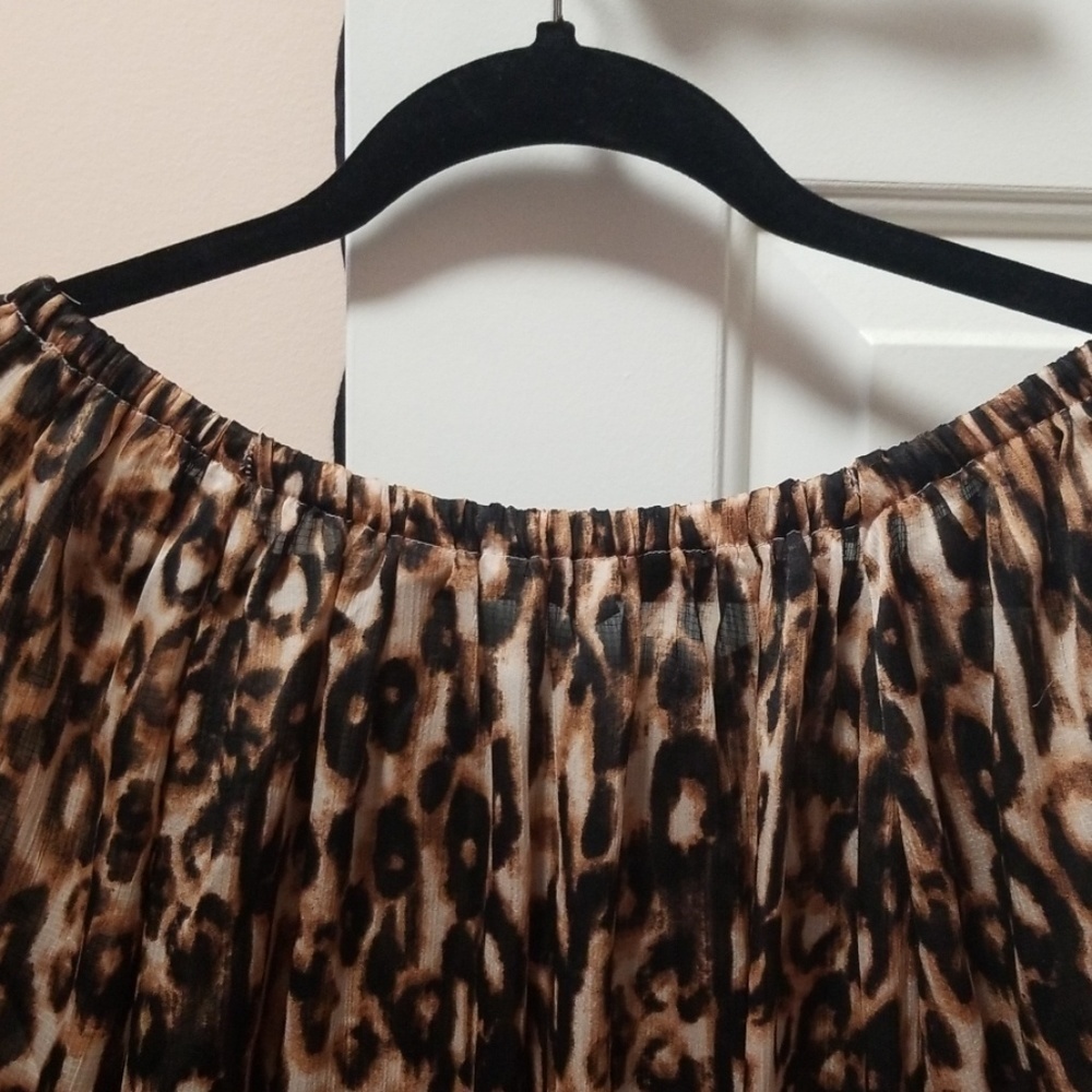 Leopard Printed Top - Picture 5 of 8